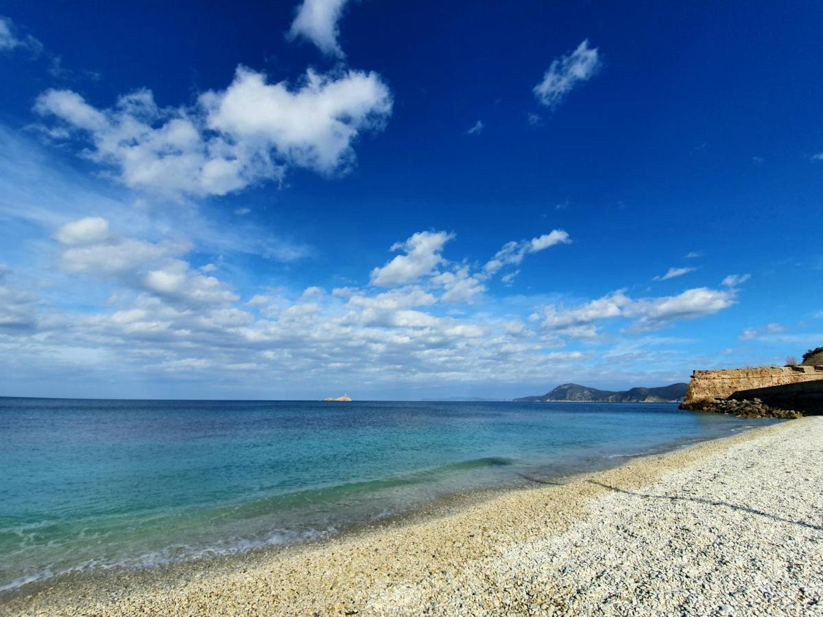 Loft Vista Mare Elba Apartman Portoferraio Kültér fotó