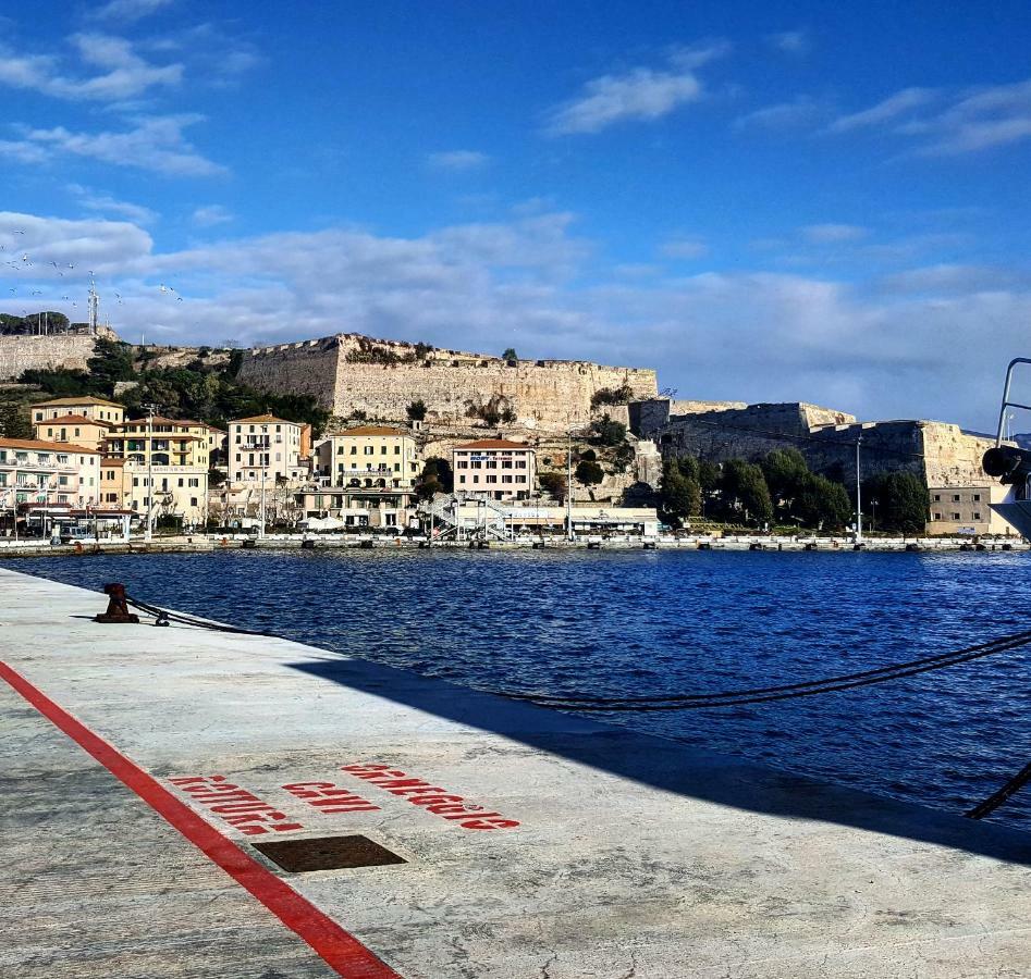 Loft Vista Mare Elba Apartman Portoferraio Kültér fotó